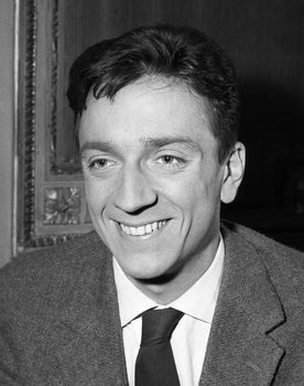 Jean-Pierre Cassel as Major De Brosse