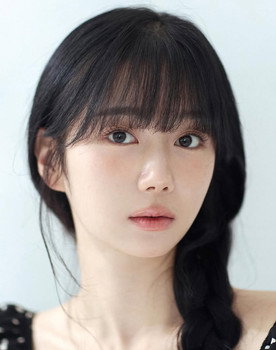 Shin Si-ye as Kang  So-yeong