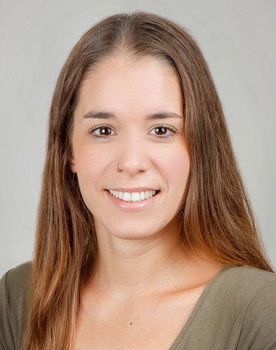 Cyntia Suano as Saray