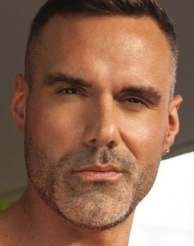 Manuel Skye