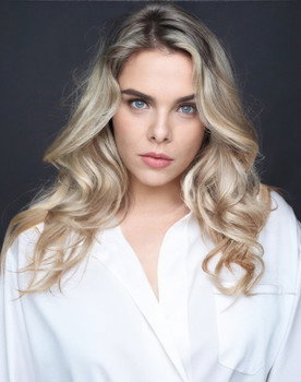 Nadežda Kostić as Stela