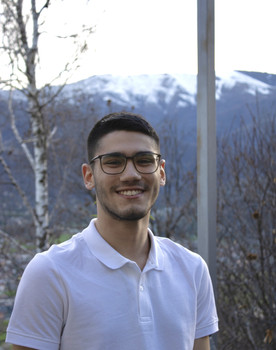 Lucas Caputo as Mike