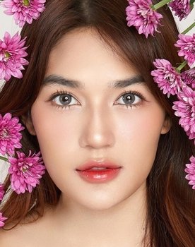 Hanisah Halim as Ratna