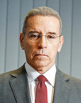 Luiz Estevão as Self