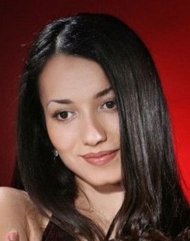 Элина Мустафаева as Малика