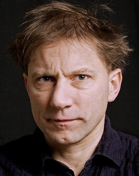 Simon McBurney