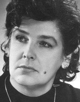 Vera Veliaminova as Paula, Wolfgang's wife