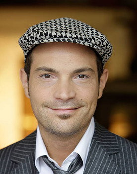 Roger Cicero as Ricci Blum