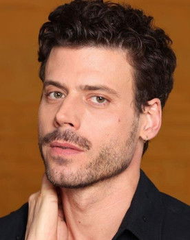 François Arnaud