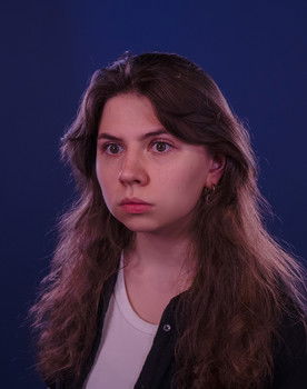 Paule Sydr as Sandra