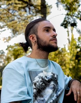 Isaac Escribano as Mateo