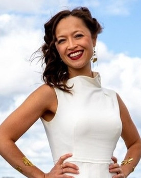 Candice Parise as Self : Singer