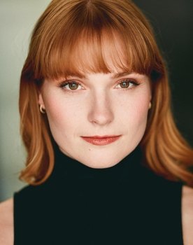 Emma Smith Watts as Anna