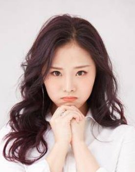 Dong Yan as Jia Qi
