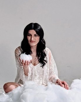 Lolo Prevatali as Kitty