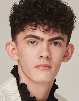 Joe Locke as Jasper