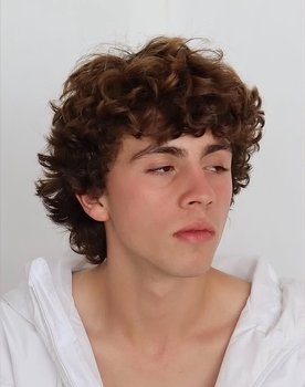 Nicolás Ramírez as Milos