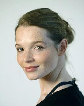 Karoline Herfurth as Bianca