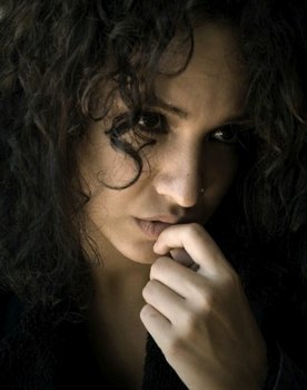 Bulut Köpük as Sibel