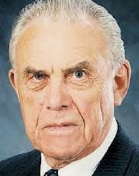 Steindór Hjörleifsson as 