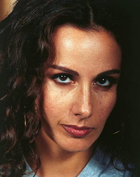 Anna Kanakis