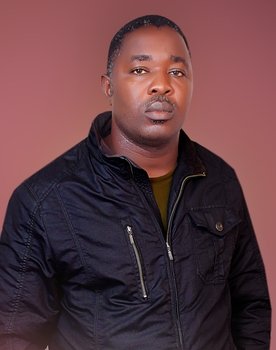 Dada Olasunkanmi as Davies