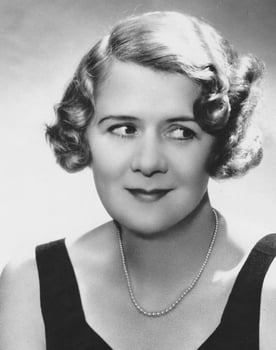 Ruth Donnelly as Gwendolyn 'Pete' Harris