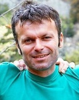 Ben Wood as Conrad Pearce