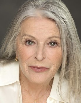 Carmen Ferlan as Patrone de Traiteur