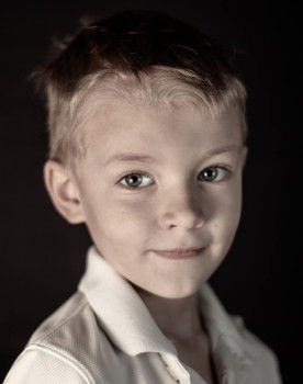 Zachary Robinson as Link