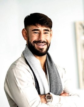 Ali Sivandi as Ali
