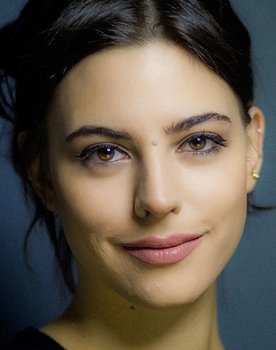 Dilhan Naz Özgülüş as Eylem