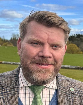 Tommy Johansen as Self