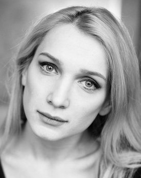 Polina Kutsenko as Юля Терехова (дочь Алексея и Лизы)