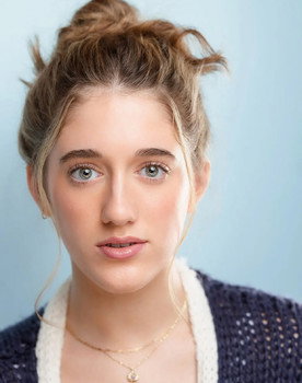 Maya Schmitz as Makayla