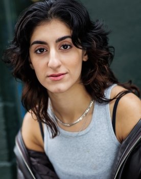 Anahita Monfared as Aaliyah Madani