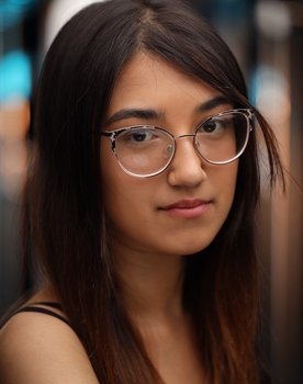 Elle-May Ware as Mandy