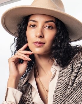 Mekaila Mathys as Yashica