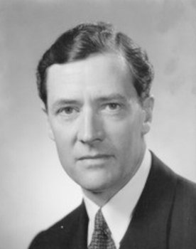 Vernon Steele as Reporter