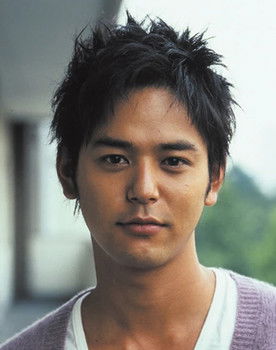 Satoshi Tsumabuki as Takashi