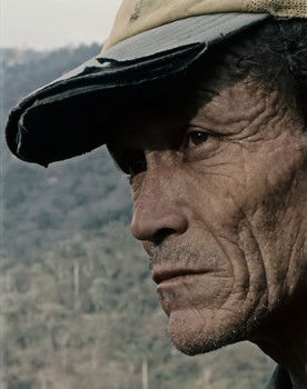 Gerardo Flores as As himself