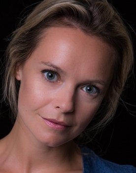 Tori Butler-Hart as Biddy Belair