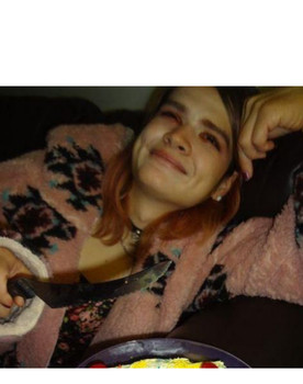 Violet Chambers as Elaine