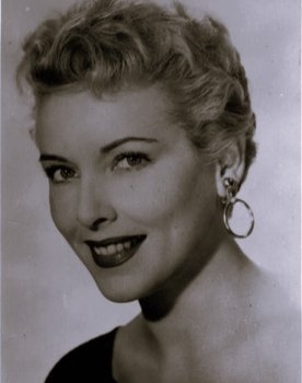 Danielle Godet as Aurora