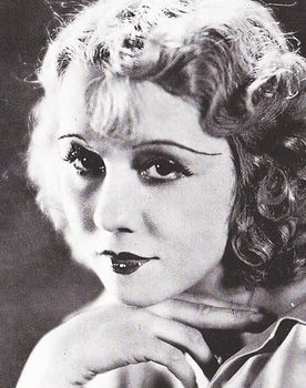 Florelle as Polly Peachum