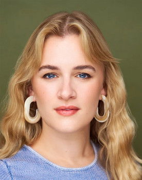 Natalie Myrick as Chorus