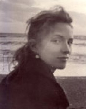 Sarah Miles as Hare Girl