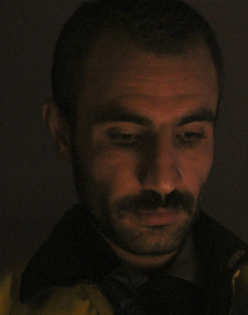 رضا مومن as پستچی۱