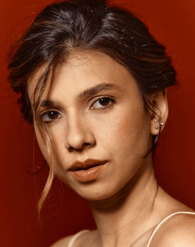 Júlia Portes as Bianca