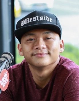 Buboy Villar as Oliver